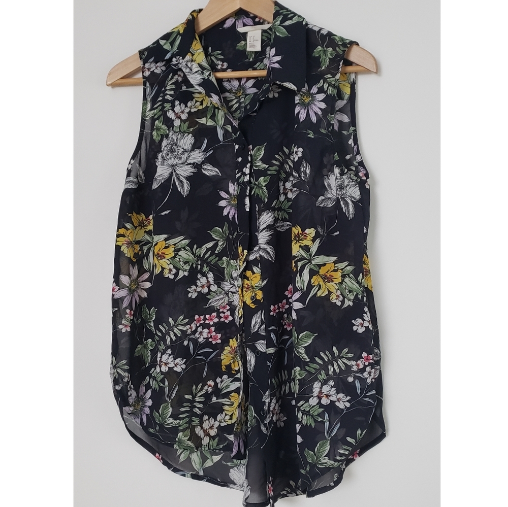 Sleeveless floral top
